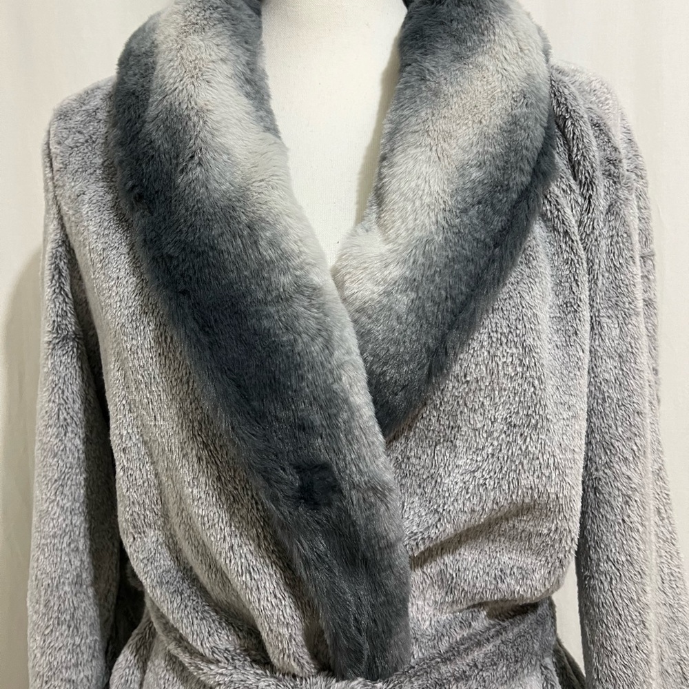 Secret Treasures Robe size L color Grey - Picture 2 of 7